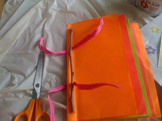 Inhabitots-How-To-Create-Handmade-Nature-Books