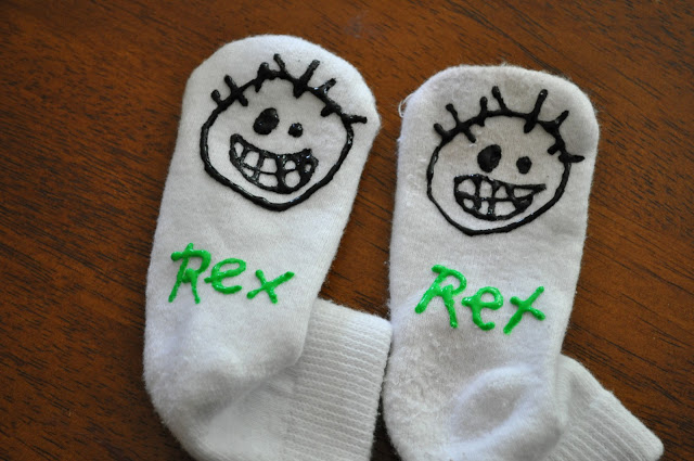 70+ Uses for Puffy Paint: Non-Slip Socks with Puffy Paint