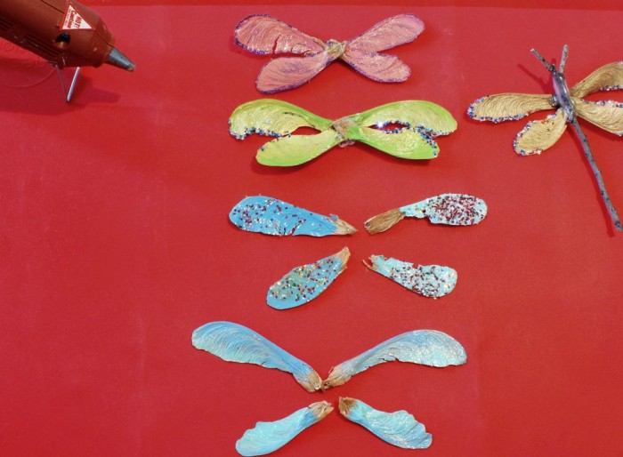 Nature Craft: Dragonflies - painting and assembling the wings