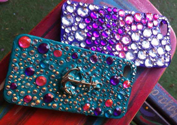 70+ Uses for Puffy Paint: phone covers